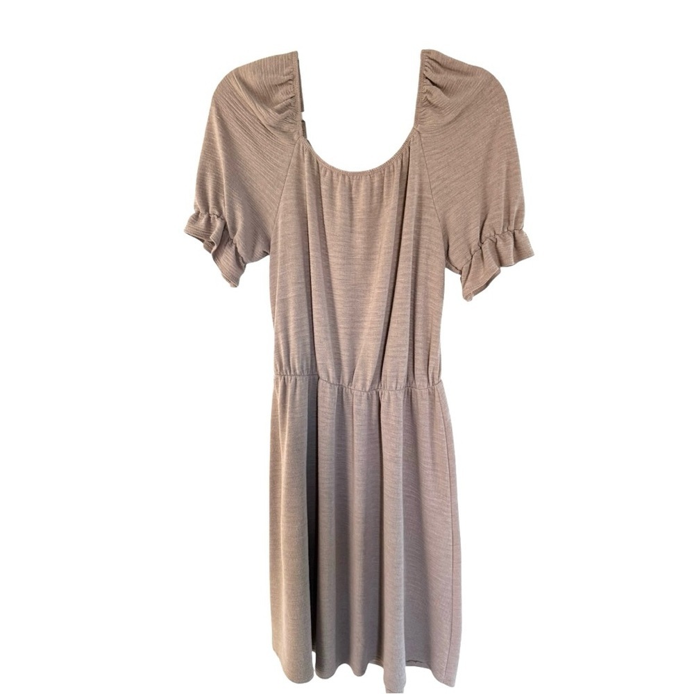 Beige Short Sleeve Dress lightweight comfortable and so cute elastic waist Med